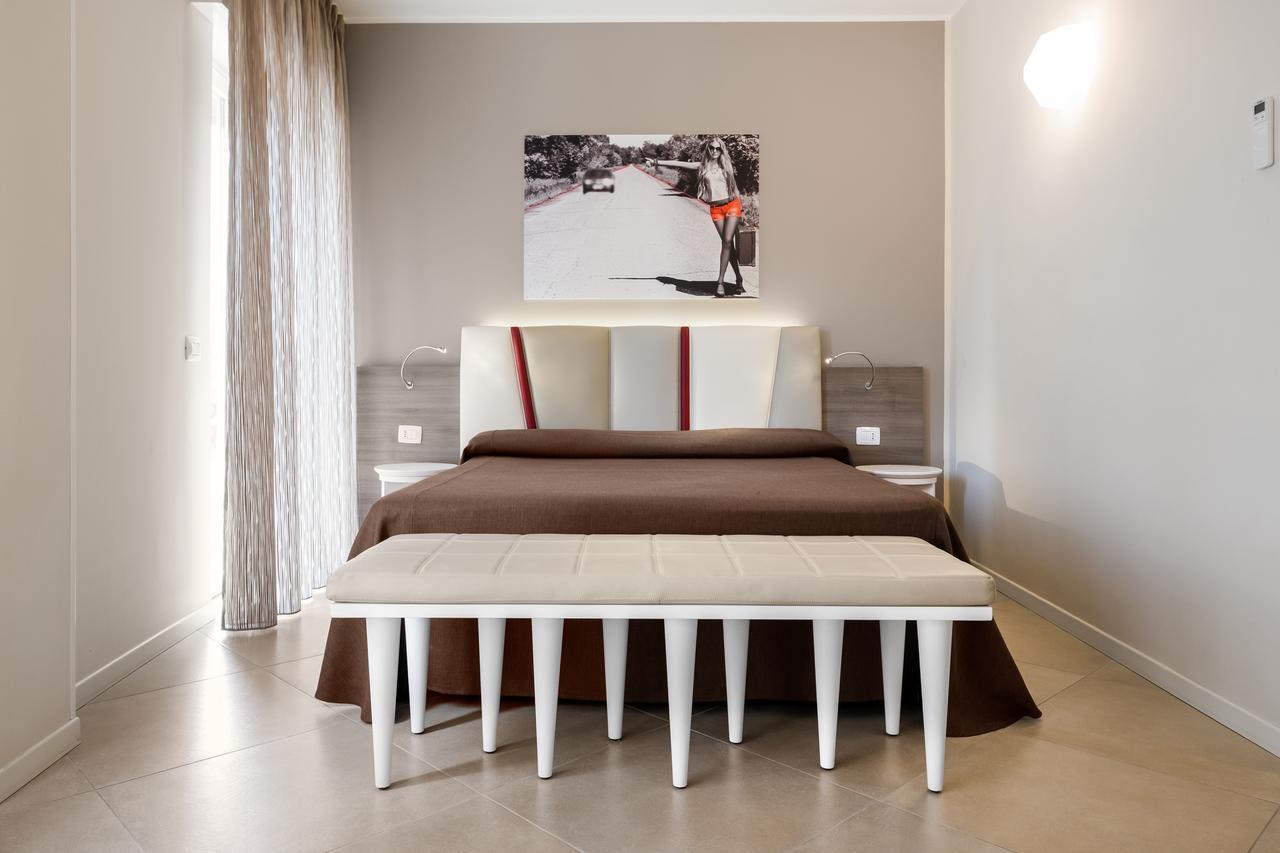 Guesthouse เวโรนา ภายนอก รูปภาพ