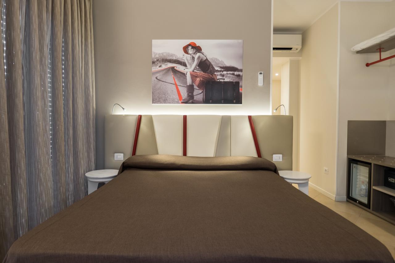 Guesthouse เวโรนา ภายนอก รูปภาพ
